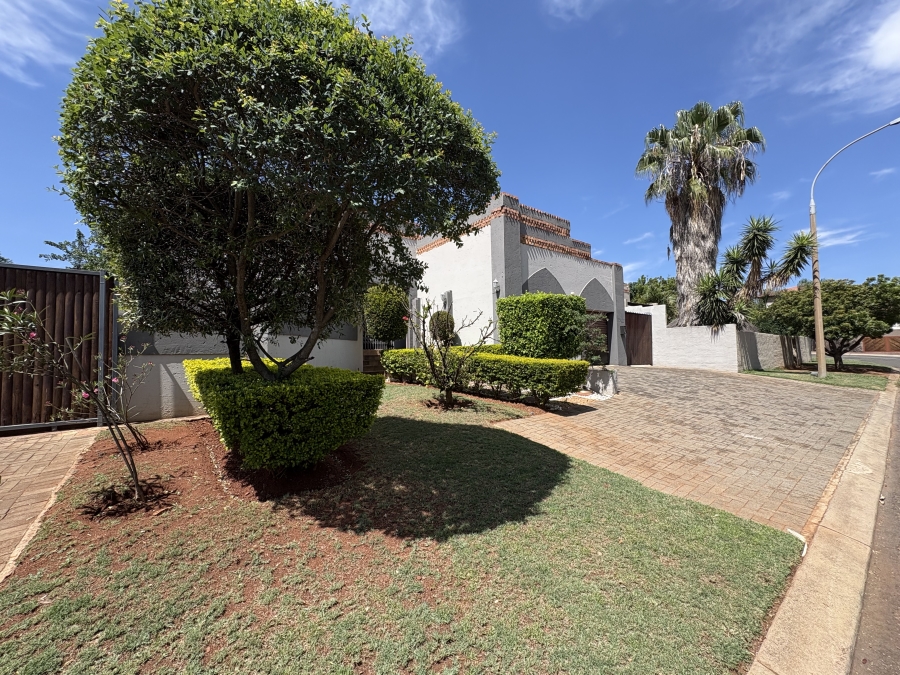 3 Bedroom Property for Sale in Safari Gardens North West